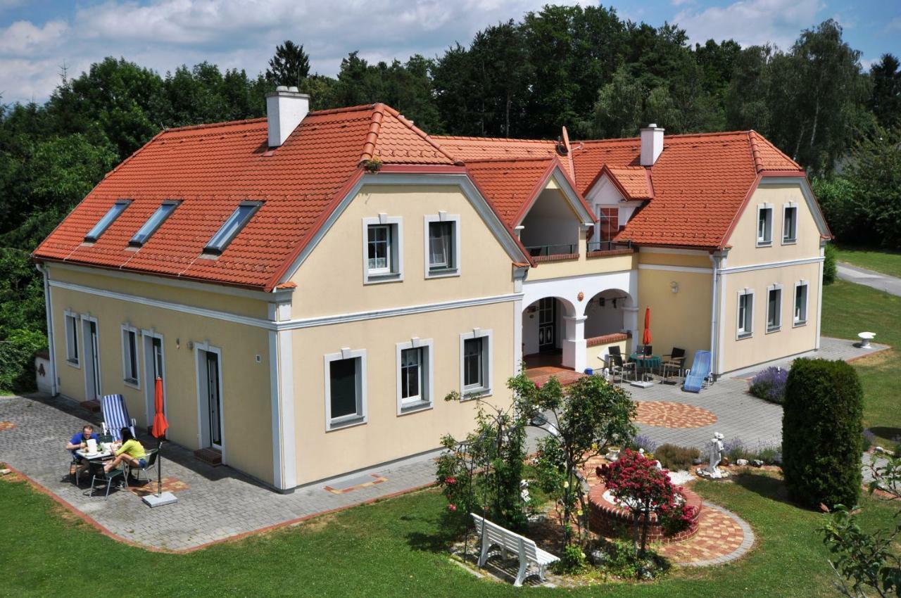 Arkadenhof Flasch Worterberg Exterior photo